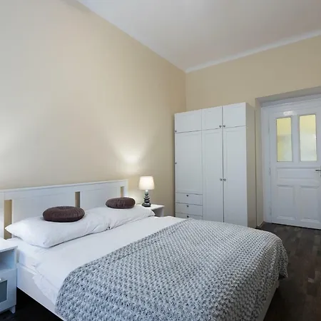 Royal Vineyard Apartment *