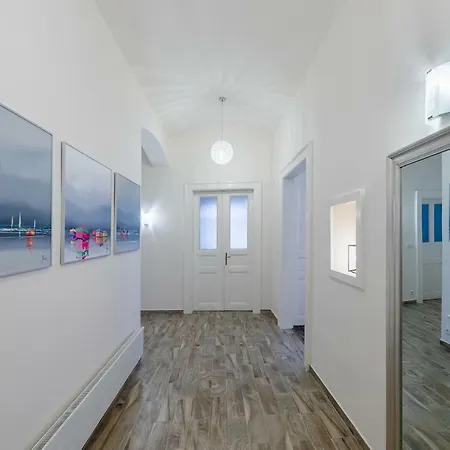 Royal Vineyard Apartment *