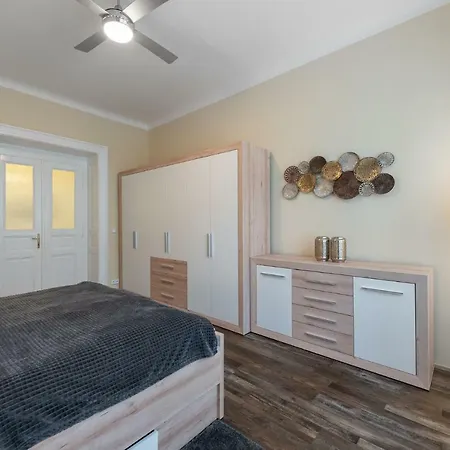 Apartment Royal Vineyard *